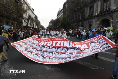Tiếp tục tuần hành tại Mexico phản đối vụ 43 giáo sinh mất tích 