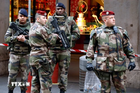Pháp duy trì việc triển khai 10.000 binh sỹ bảo đảm an ninh