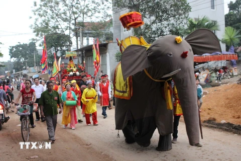 [Photo] Phú Thọ: Tưng bừng lễ rước voi truyền thống xã Đào Xá