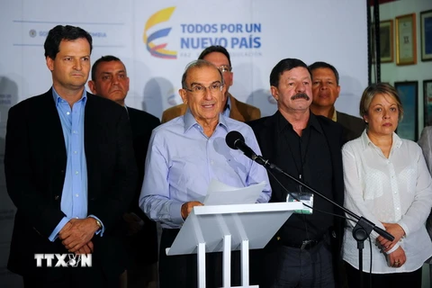 Chính phủ Colombia và FARC đàm phán về rà phá bom mìn
