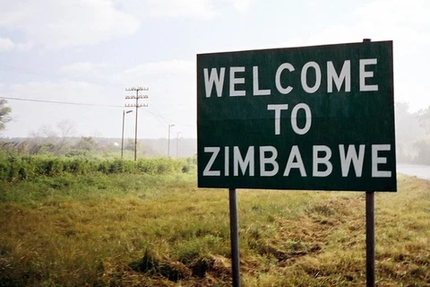 Zimbabwe đề nghị các quốc gia phương Tây hỗ trợ tài chính 