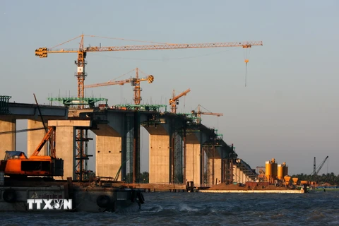Sắp hoàn thành công trình cầu Cổ Chiên nối Bến Tre với Trà Vinh 