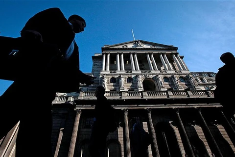 Nước Anh quyết định giữ nguyên tỷ lệ lãi suất ở mức thấp kỷ lục