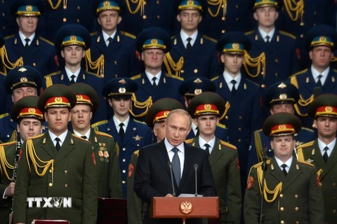 Tổng thống Nga Vladimir Putin Phát biểu tại lễ khai mạc Triển lãm vũ khí và quân sự quốc tế Army-2015. (Nguồn: AFP/TTXVN) 