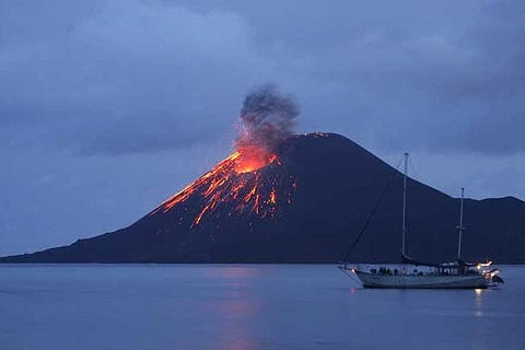 Núi lửa Gamalama ở miền Đông Indonesia. (Nguồn: zmescience.com)