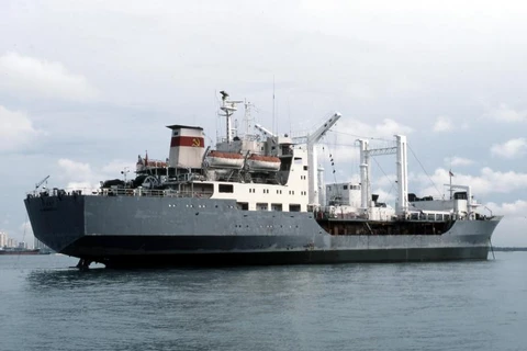 Tàu Pantelev 548 cập cảng Tiên Sa bắt đầu chuyếnthăm hữu nghị Đà Nẵng. (Ảnh: Trần Lê Lâm/Vietnam+)