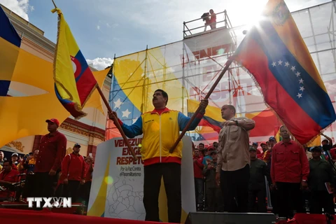 Tổng thống Venezuela cáo buộc Colombia âm mưu ám sát ông