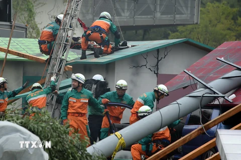 Diễn tập đối phó thảm họa động đất tại Nhật Bản. (Nguồn: AFP/TTXVN)