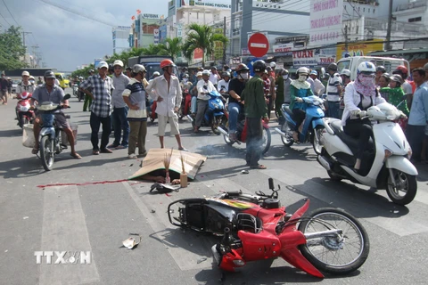 Đắk Lắk: Xe máy đâm xe bán tải khiến 2 người thương vong 