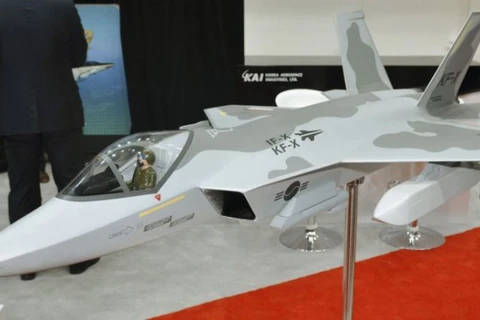 Một mô hình máy bay KF-X. (Nguồn: IHS) 