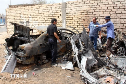 Hiện trường một vụ đánh bom tại Tripoli, Libya. (Nguồn: THX/TTXVN)