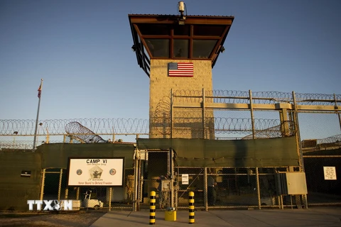 Quang cảnh bên ngoài nhà tù của Mỹ trên vịnh Guantanamo, Cuba. (Nguồn: AFP/TTXVN)