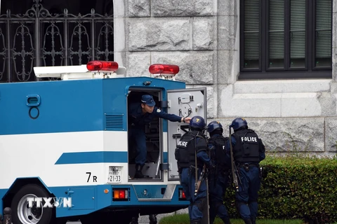Cảnh sát Nhật Bản trong một cuộc diễn tập chống khủng bố. (Nguồn: AFP/TTXVN)