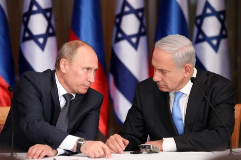 Tổng thống Nga Vladimir Putin (trái) và Thủ tướng Israel Benjamin Netanyahu. (Nguồn: timesofisrael.com)