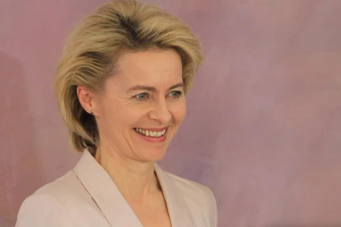 Bộ trưởng Quốc phòng Đức Ursula von der Leyen.