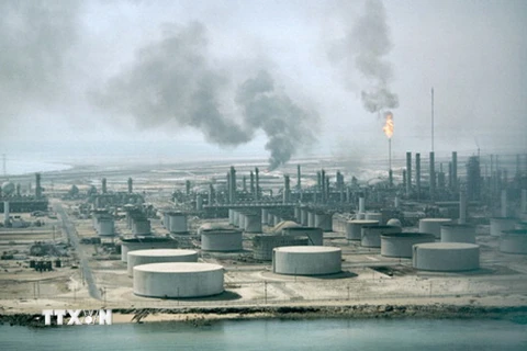 Toàn cảnh nhà máy lọc dầu tại Saudi Arabia. (Nguồn: Getty Images/TTXVN)