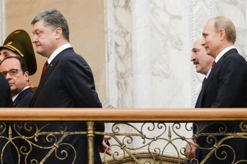Tổng thống Nga Putin cùng các nhà lãnh đạo dự Hội nghị ở Minsk. (Nguốn: AFP/TTXVN)