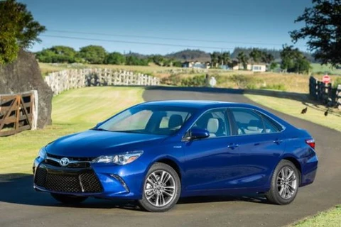 Toyota triệu hồi hơn 110.000 xe bị lỗi phần mềm cần chuyển số