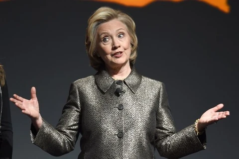 Uy tín của bà Hillary Clinton sụt giảm sau bê bối thư điện tử