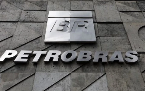 Tập đoàn Petrobras đứng vững sau bê bối tham nhũng đình đám