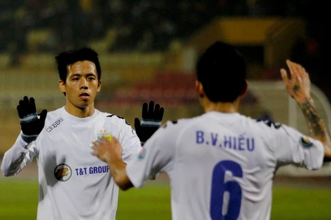 Văn Quyết lập hat-trick, Hà Nội T&T đại thắng tại AFC Cup