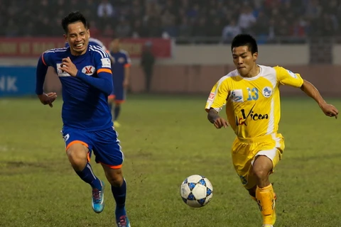 Chùm ảnh đại chiến vùng Đông Bắc ở V-League vòng 8