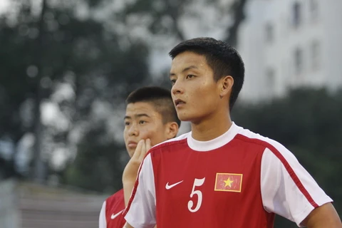 Hậu vệ "bạo lực" của SLNA có thể trở lại U19 Việt Nam
