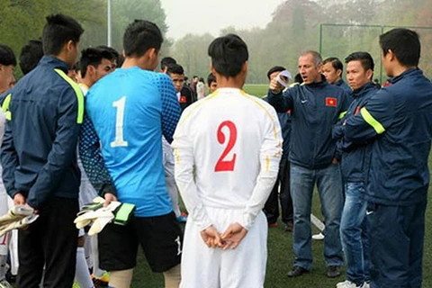 U19 Việt Nam lại "phơi áo" trước Học viện JMG Ghana