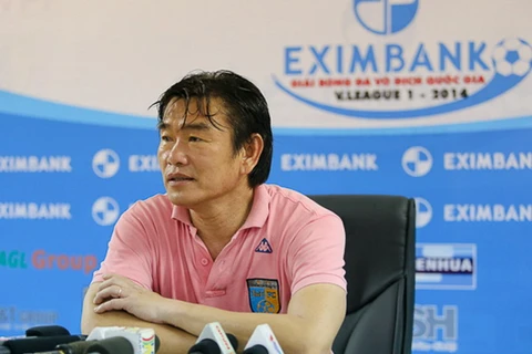 AFC Cup "làm hại" Hà Nội T&T, Vũ Quang Bảo khen đối phương