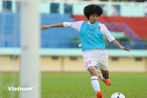 Tuyển nữ Việt Nam tập đá luân lưu trước trận đấu với Thái Lan 