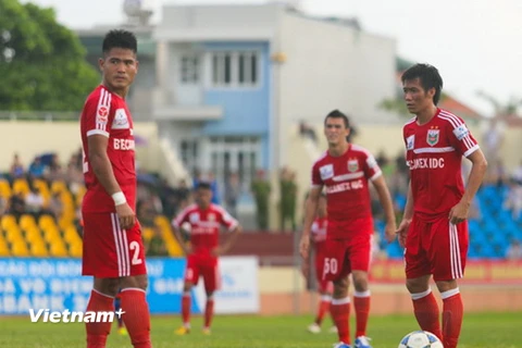 V-League "ngập" bàn thắng, Thanh Hóa và Bình Dương bị cầm chân