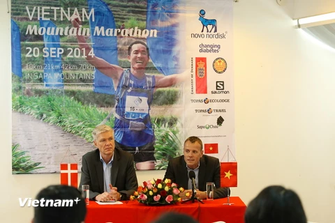 Đại sứ Đan Mạch và 500 VĐV thi chạy marathon ở Sapa 
