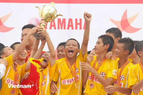 Vô địch U13 quốc gia, Sông Lam Nghệ An ngập trong tiền thưởng