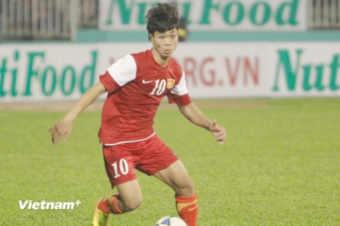 Tuấn Tài lập cú đúp, U19 Việt Nam "hủy diệt" U21 Singapore