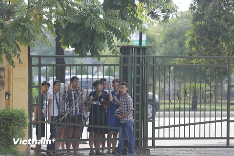 Người hâm mộ “vây” kín VFF đòi mua vé xem U19 Việt Nam