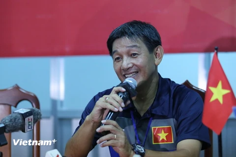 HLV U21 Việt Nam bắt đầu nghĩ về cuộc "nội chiến" với U19 Học viện