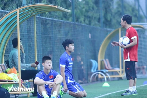 Hai sao U19 Việt Nam chấn thương, ông Miura đối diện bài toán khó