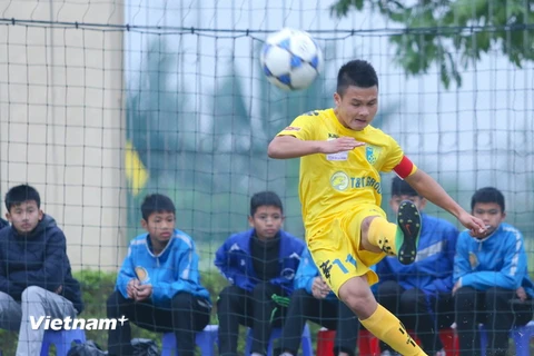 Ngôi sao U19 Việt Nam đưa nhà đương kim vô địch vào bán kết 