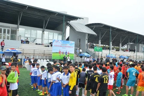 16 đội đua tài tại “Festival bóng đá học đường U13” ở Đà Nẵng