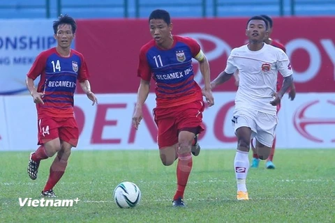 Đội bóng của ông Lê Thụy Hải vươn lên ngôi đầu V-League 2015