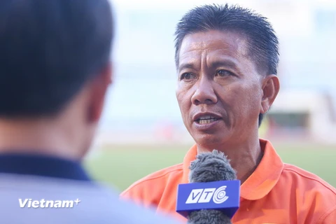 Ông Tuấn muốn ngăn không cho U19 Thái Lan ghi bàn và lên ngôi vô địch. (Ảnh: Minh Chiến/Vietnam+)