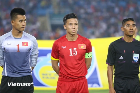 Ngọc Hải (giữa) nhiều khả năng sẽ không thể tham dự các giải đấu tiếp theo của U23 Việt Nam vì án treo giò của VFF. (Ảnh: Minh Chiến/Vietnam+)