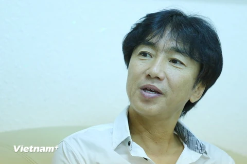 Huấn luyện viên Miura tự tin nói về cơ hội chiến thắng Thái Lan. (Ảnh: Minh Chiến/Vietnam+)
