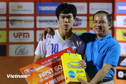 Đội trưởng của U21 Hoàng Anh Gia Lai được bầu chọn là cầu thủ Việt Nam xuất sắc nhất trận đấu sau thất bại 0-1 của U21 Hoàng Anh Gia Lai trước U19 Hàn Quốc. (Ảnh: Minh Chiến/Vietnam+)
