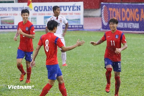 U19 Hàn Quốc vào bán kết và nắm trong tay hàng loạt kỷ lục của giải đấu. (Ảnh: Minh Chiến/Vietnam+)