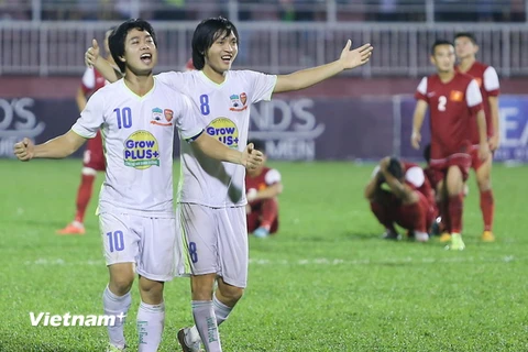 Công Phượng (số 10), Tuấn Anh ăn mừng chiến thắng trước U21 Việt Nam và lần thứ hai liên tiếp lọt vào chung kết giải U21 quốc tế 2015. (Ảnh: Minh Chiến/Vietnam+)