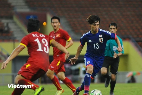 U23 Nhật Bản (áo xanh) là "thuốc thử" rất tốt cho U23 Việt Nam trước vòng chung kết. (Ảnh: Đỗ Đen/Vietnam+)