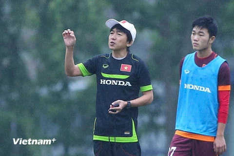 Lựa chọn Hoàng Anh Gia Lai làm nòng cốt U23 Việt Nam dự SEA Games 2017 là đi ngược lại với triết lý của huấn luyện viên Toshiya Miura. (Ảnh: Minh Chiến/Vietnam+)