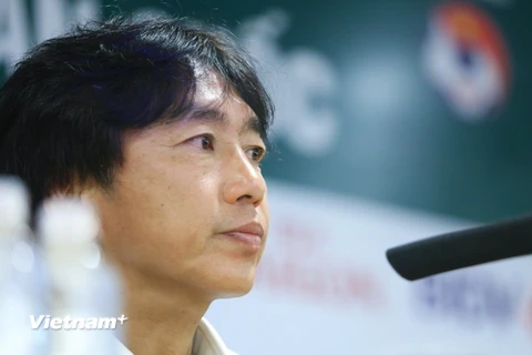Ông Miura kỳ vọng nhiều vào thành công của đội bóng ở giải đấu tới. (Ảnh: Minh Chiến/Vietnam+)