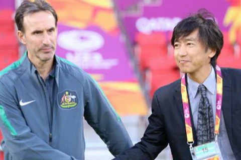 Ông Vidmar (trái) khen ngợi lối chơi của U23 Việt Nam. (Ảnh: AFC)